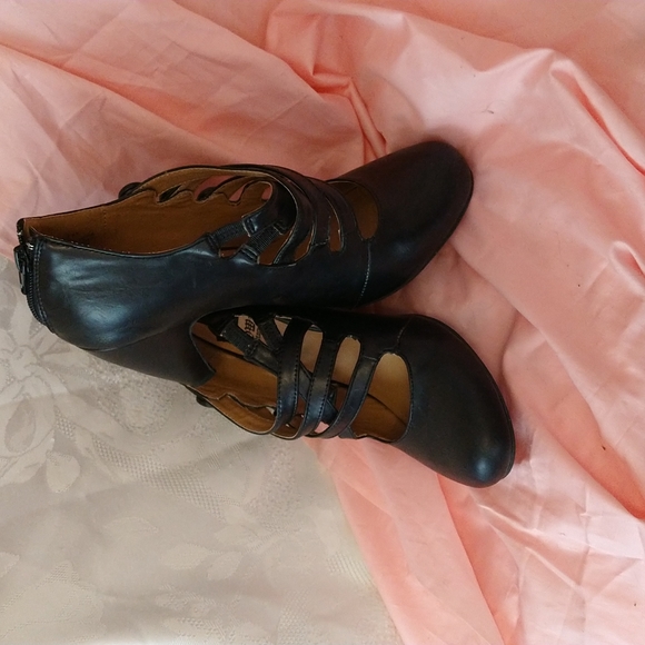 Crown Vintage black heels Sz 8.5 - Picture 7 of 7